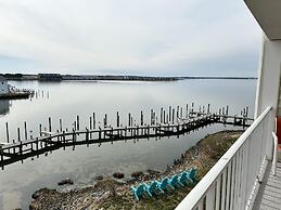 Thunder Island 157d 2 Bedroom Condo by RedAwning