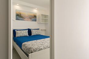 Bilocale con piscina a 500 m dal mare