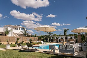 Bilocale con piscina a 500 m dal mare