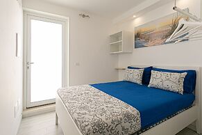 Bilocale con piscina a 500 m dal mare