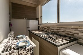 Bilocale con piscina a 500 m dal mare