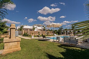 Bilocale con piscina a 500 m dal mare