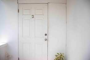 Apt 2 Stylish 2 bed Cosy and Comfortable