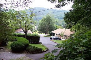 Mountain Aire Cottages & Inn