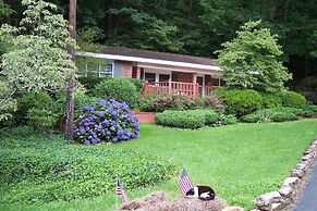 Mountain Aire Cottages & Inn