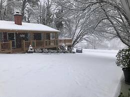 Mountain Aire Cottages & Inn