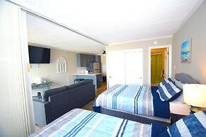 Westward Ho 408 Condo by RedAwning