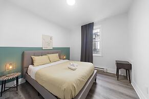 SPACIOUS RENOVATED APARTMENT SLEEPS 12