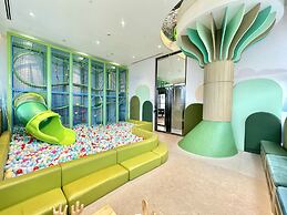 Le Places The Luxury MarQ Saigon Apartment