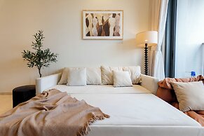 Le Places The Luxury MarQ Saigon Apartment