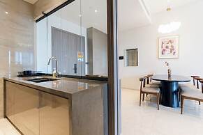 Le Places The Luxury MarQ Saigon Apartment