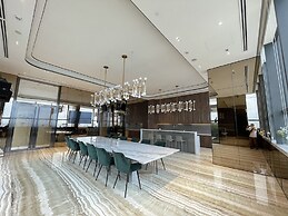 Le Places The Luxury MarQ Saigon Apartment