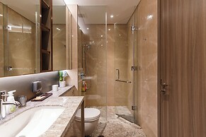 Le Places The Luxury MarQ Saigon Apartment