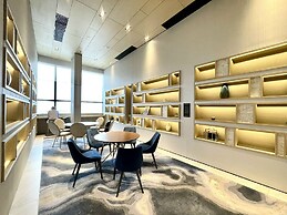 Le Places The Luxury MarQ Saigon Apartment