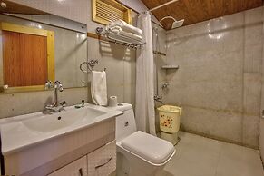 Attic Cottage by Dumnu Homes