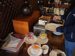 Gawyangyi Hotel & Resort