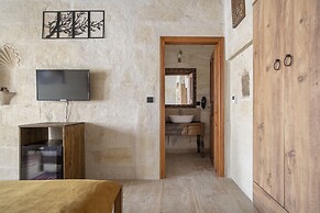 Uzay Cave Suite Hotel