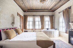 Uzay Cave Suite Hotel