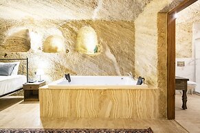 Uzay Cave Suite Hotel