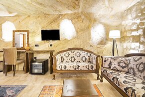 Uzay Cave Suite Hotel