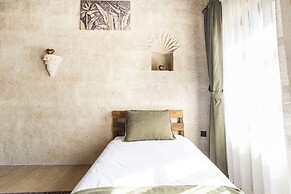 Uzay Cave Suite Hotel