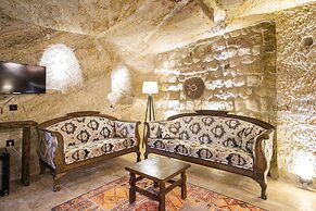 Uzay Cave Suite Hotel