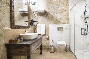 Uzay Cave Suite Hotel