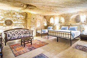 Uzay Cave Suite Hotel
