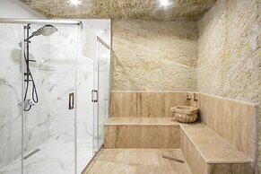 Uzay Cave Suite Hotel