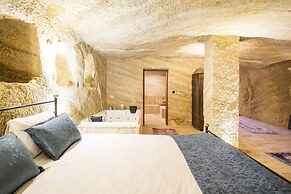 Uzay Cave Suite Hotel