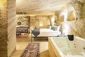 Uzay Cave Suite Hotel
