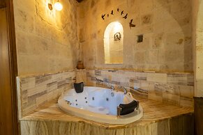 Uzay Cave Suite Hotel