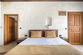 Uzay Cave Suite Hotel