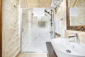 Uzay Cave Suite Hotel