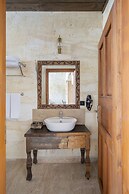 Uzay Cave Suite Hotel