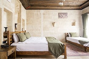 Uzay Cave Suite Hotel