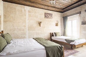 Uzay Cave Suite Hotel