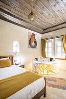 Uzay Cave Suite Hotel