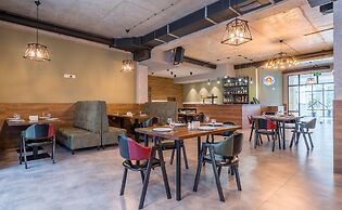 Hotel Aura in Digomi