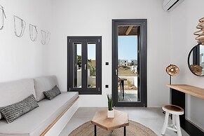 Athina Milos Suites