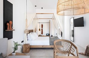 Athina Milos Suites