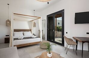 Athina Milos Suites