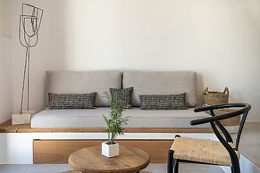 Athina Milos Suites
