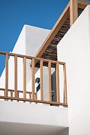 Athina Milos Suites