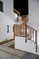 Athina Milos Suites