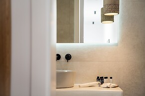 Athina Milos Suites