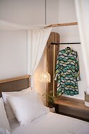 Athina Milos Suites