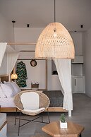 Athina Milos Suites
