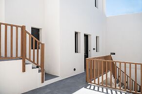 Athina Milos Suites
