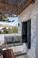 Athina Milos Suites